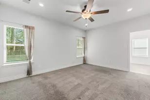 719 Cherokee Dr, Montgomery, TX 77316 - Photo 15