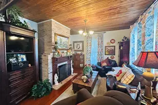 111 S Masonic St, Bellville, TX 77418 - Photo 17