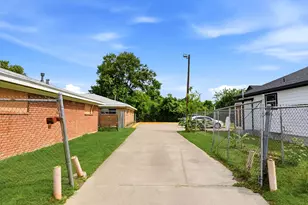 3406 E Lockwood Dr, Houston, TX 77026 - Photo 7