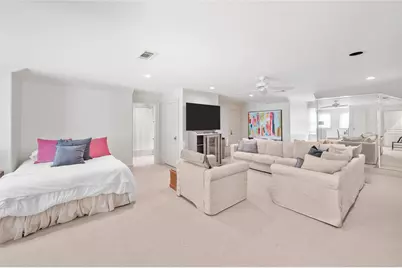 1235 Wynden Oaks Garden Drive, Houston, TX 77056 - Photo 35
