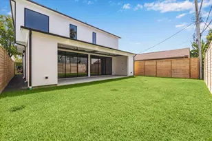 2120 Branard St, Houston, TX 77098 - Photo 31