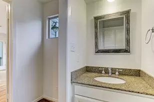 613 E 21st St, Houston, TX 77008 - Photo 25