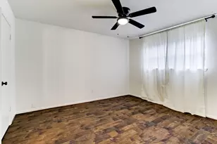 613 E 21st St, Houston, TX 77008 - Photo 31