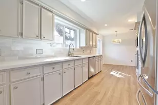 810 Palm Grove Cir, Sugar Land, TX 77498 - Photo 15