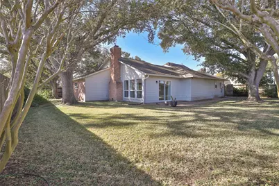 810 Palm Grove Circle, Sugar Land, TX 77498 - Photo 33
