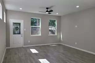 11378 Underwood St, Willis, TX 77318 - Photo 5