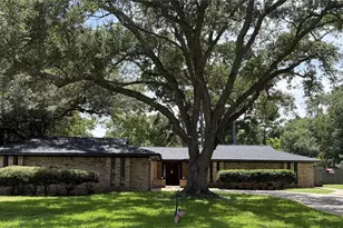 410 Riverside Dr, Alvin, TX 77511 - Photo 3