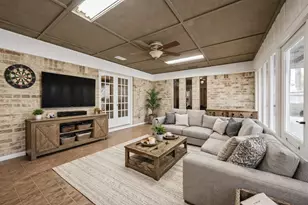410 Riverside Dr, Alvin, TX 77511 - Photo 5