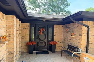 410 Riverside Dr, Alvin, TX 77511 - Photo 3
