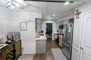 13374 Trail Hollow Dr, Houston, TX 77079 - Photo 5