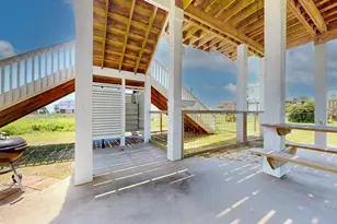 2010 Vista Dr, Crystal Beach, TX 77650 - Photo 9