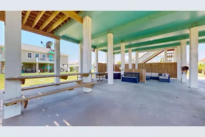 2010 Vista Dr, Crystal Beach, TX 77650 - Photo 11