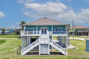 2010 Vista Dr, Crystal Beach, TX 77650 - Photo 1