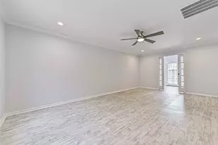 424 15th St, Galveston, TX 77550 - Photo 7