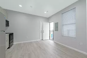 805 Avenue K, Galveston, TX 77550 - Photo 3