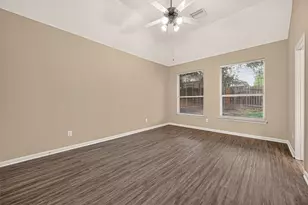 4903 Summer Ridge Dr, Conroe, TX 77303 - Photo 35