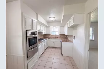 609 Heather Lane, Friendswood, TX 77546 - Photo 3
