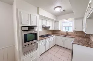 609 Heather Ln, Friendswood, TX 77546 - Photo 7