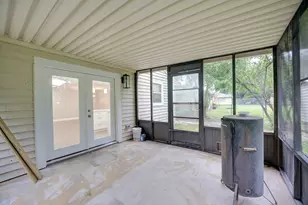 5535 Elm Springs Dr, Houston, TX 77048 - Photo 35