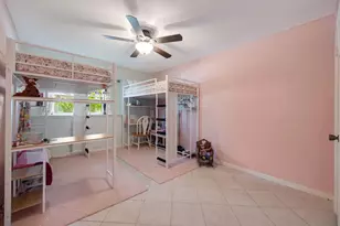 9314 Vickijohn Dr, Houston, TX 77031 - Photo 11