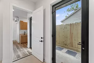 6822 Sidney St, Houston, TX 77021 - Photo 5