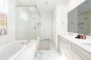 2471 W 11th St, Houston, TX 77008 - Photo 17