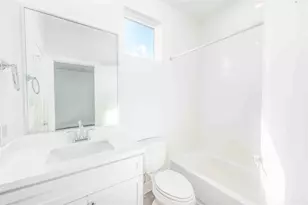 2471 W 11th St, Houston, TX 77008 - Photo 19