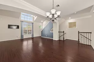 880 Fisher St, Houston, TX 77018 - Photo 9