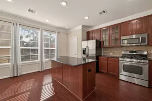 880 Fisher St, Houston, TX 77018 - Photo 19