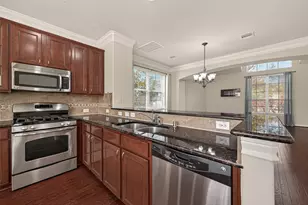 880 Fisher St, Houston, TX 77018 - Photo 13