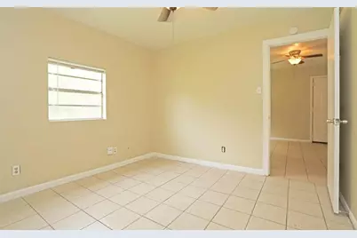2460 W Shane Street #2, Alvin, TX 77511 - Photo 7