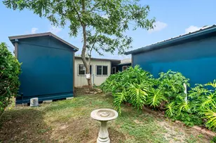 4415 W Bayshore Dr, Bacliff, TX 77518 - Photo 3