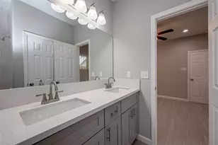 4741 Bricker St, Houston, TX 77033 - Photo 15