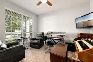 1915 Fergus Park Ct, Houston, TX 77047 - Photo 7