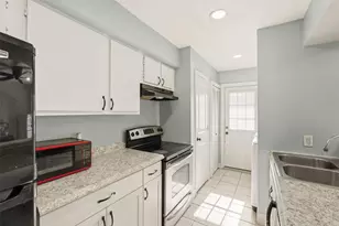 9458 Neuens Rd, Houston, TX 77080 - Photo 7