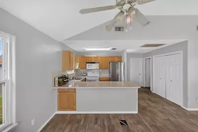 3931 Navarro Drive, Galveston, TX 77554 - Photo 5