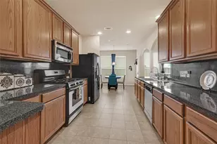 6318 Dayridge Ln, Houston, TX 77048 - Photo 3