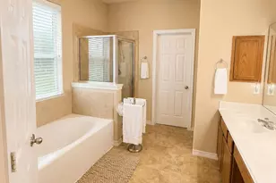 6318 Dayridge Ln, Houston, TX 77048 - Photo 7
