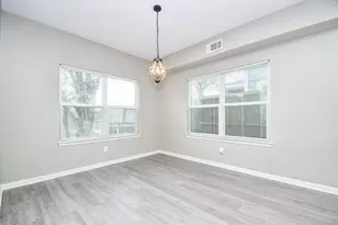 8215 Bonaire St, Houston, TX 77028 - Photo 23