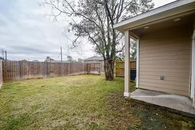 8215 Bonaire Street, Houston, TX 77028 - Photo 25