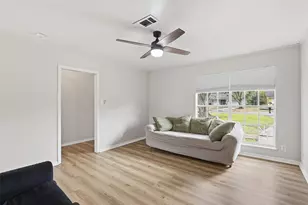 5150 Stardust Dr, Beaumont, TX 77706 - Photo 11