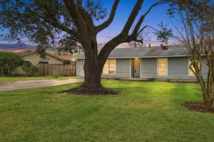 5150 Stardust Dr, Beaumont, TX 77706 - Photo 3