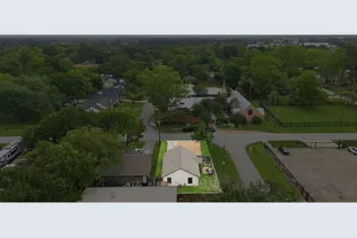 305 Peach Street, Tomball, TX 77375 - Photo 23