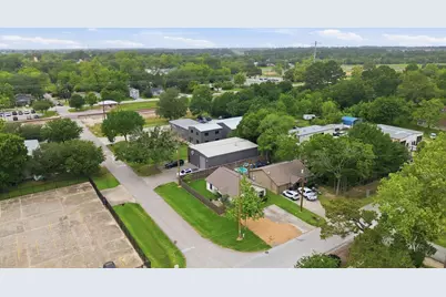 305 Peach Street, Tomball, TX 77375 - Photo 29