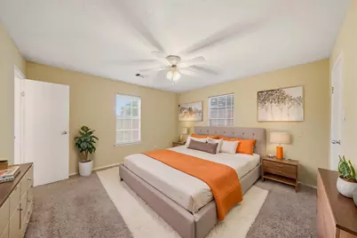 305 Peach Street, Tomball, TX 77375 - Photo 3