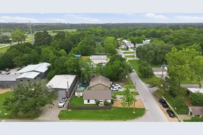 305 Peach Street, Tomball, TX 77375 - Photo 29