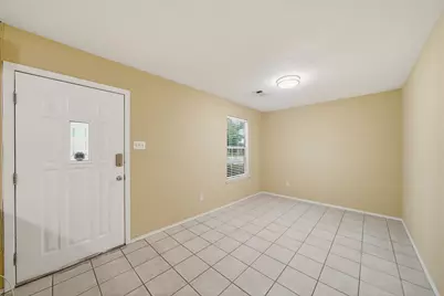 305 Peach Street, Tomball, TX 77375 - Photo 7