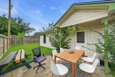 305 Peach Street, Tomball, TX 77375 - Photo 23