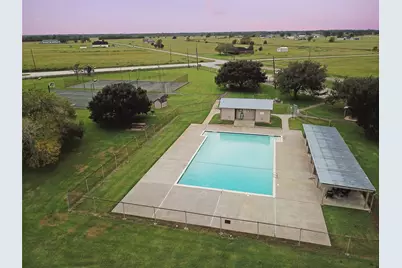 1707 Spearhead Court, Angleton, TX 77515 - Photo 5