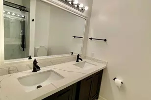 10332 Longmont Dr, Houston, TX 77042 - Photo 11